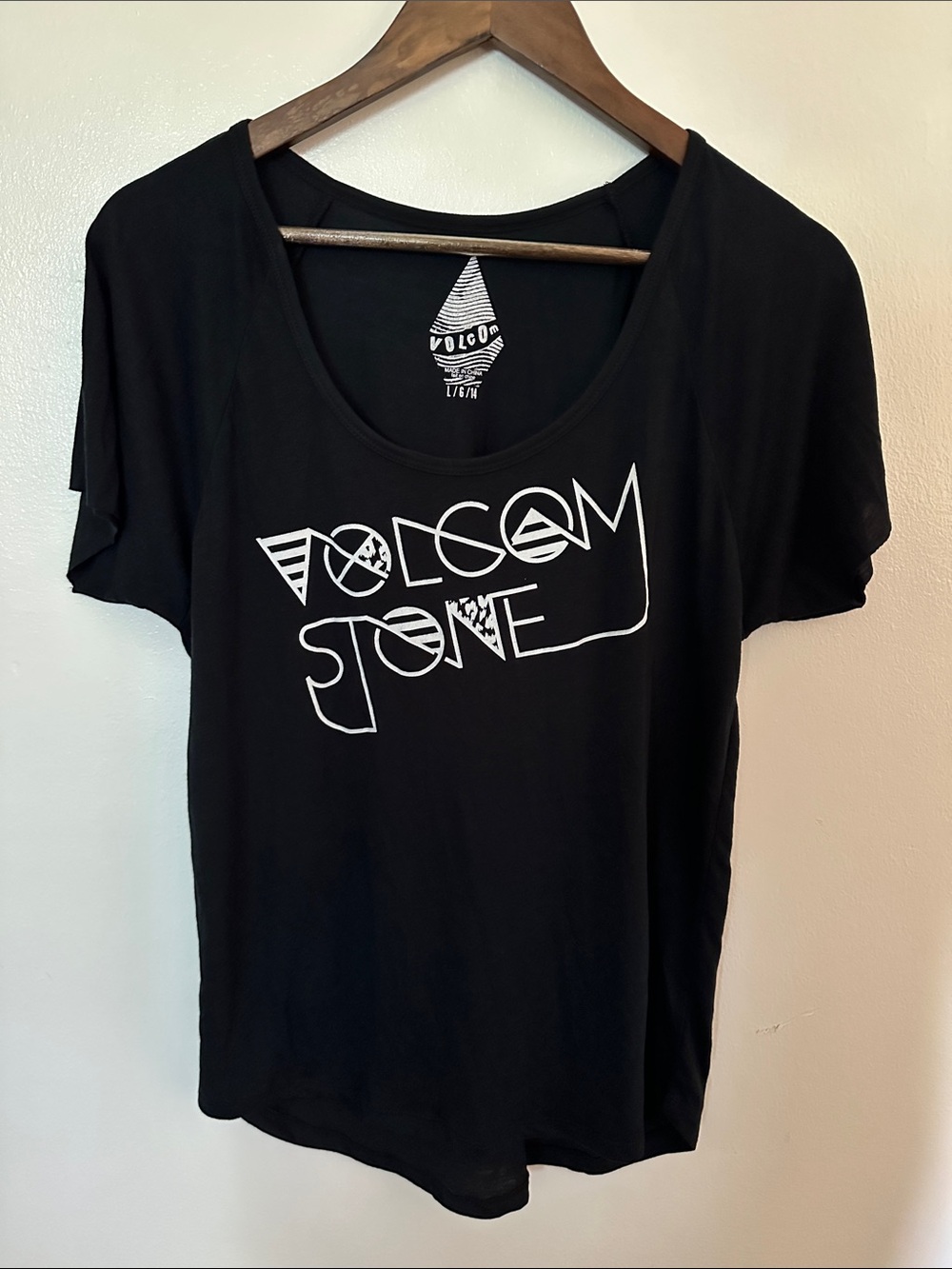 Volcom Black Short-Sleeve Graphic Scoop Neck Tee